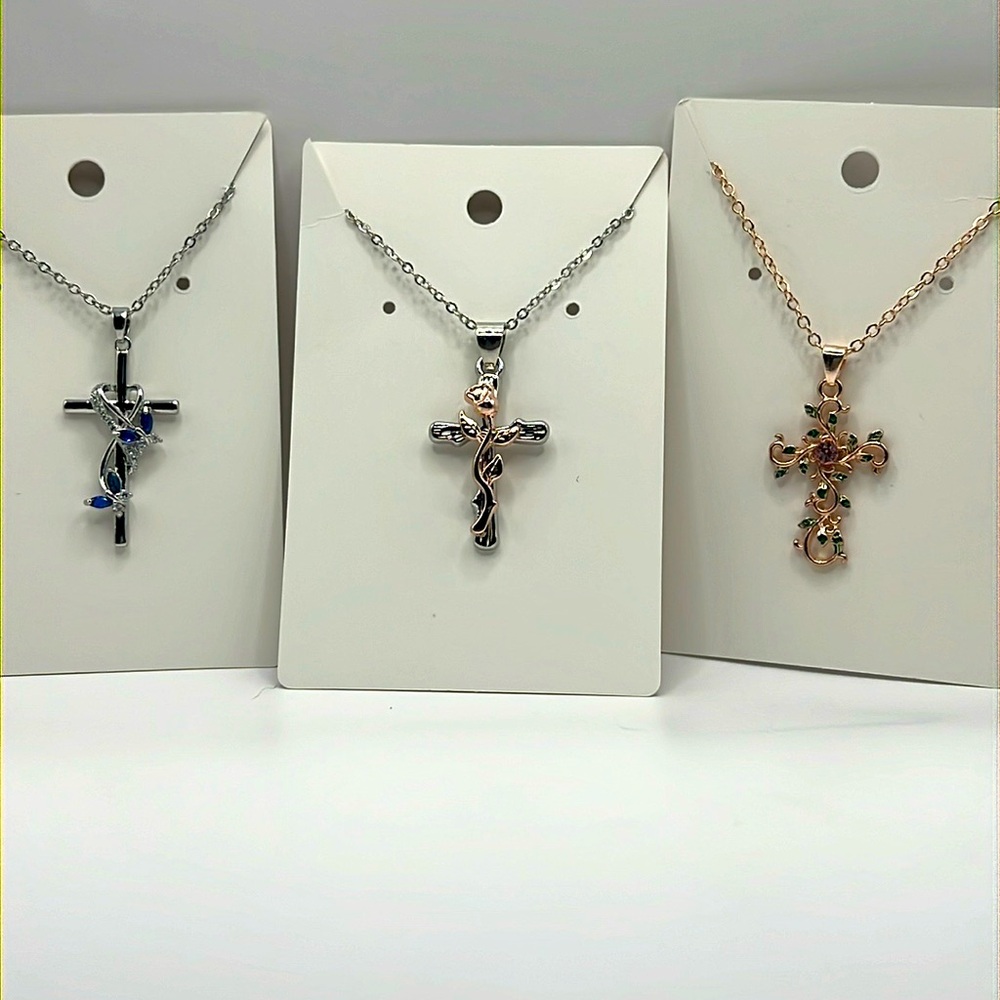 Set of 3 cross necklaces